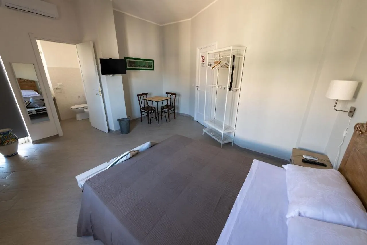 DOMUS CORALLA BnB Racconti Di Viaggio Aeroporto di Catania Fontana Rossa